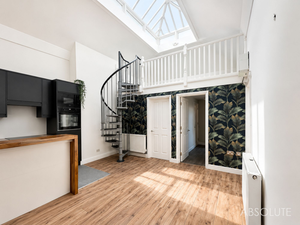 Apartment in Torquay, Torbay - View 5