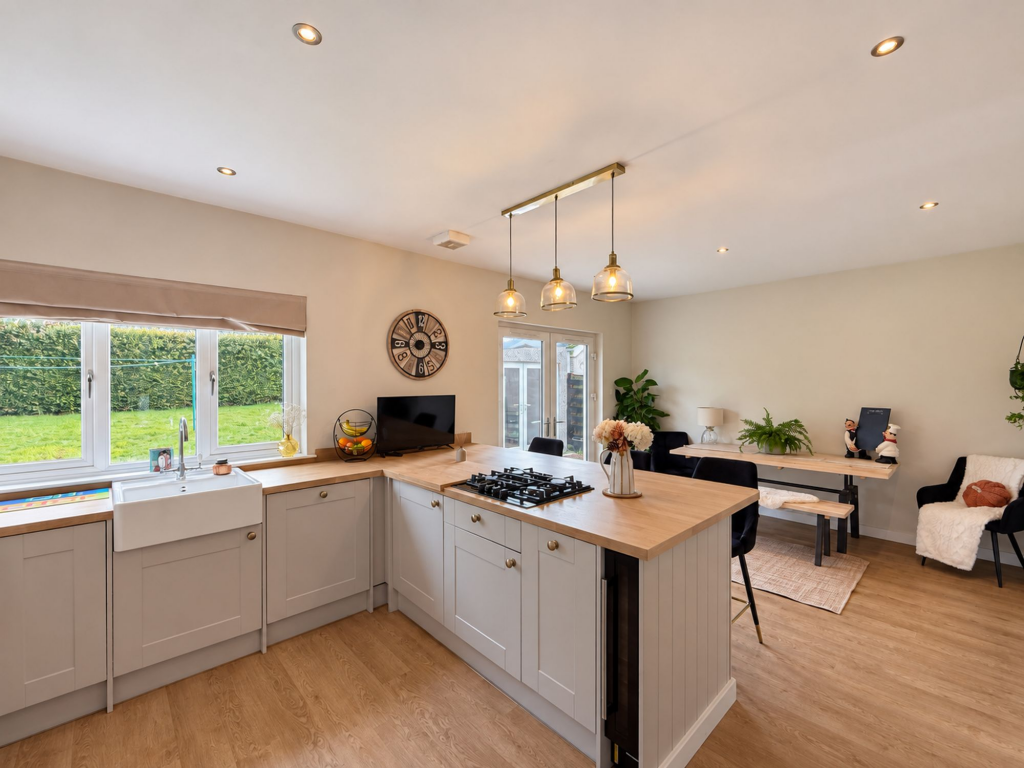 House in Kilmarnock, South Ayrshire - More