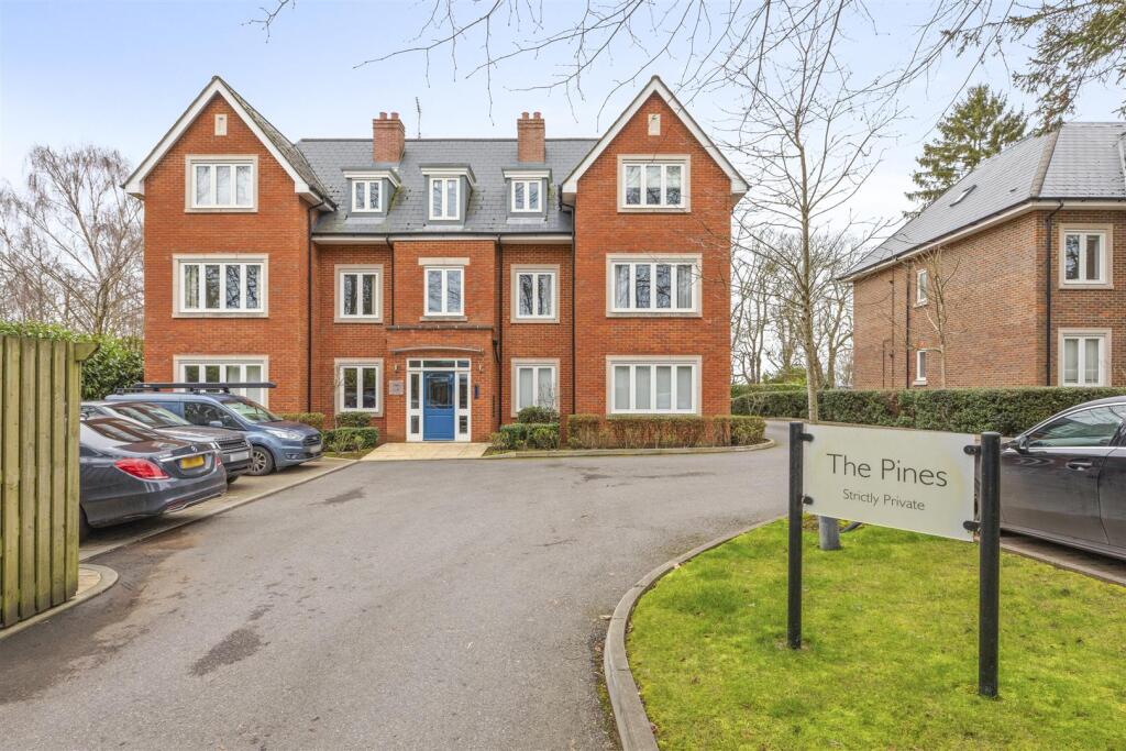 Main image of property: Amersham Road, High Wycombe