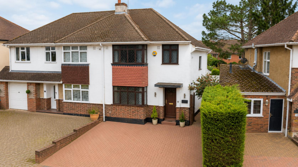 Main image of property: Mountfield Road, Hemel Hempstead, HP2