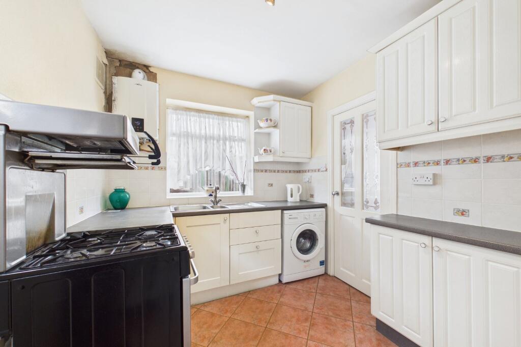 Kelmscott Crescent, Leeds, West Yorkshire, LS15 photo 2