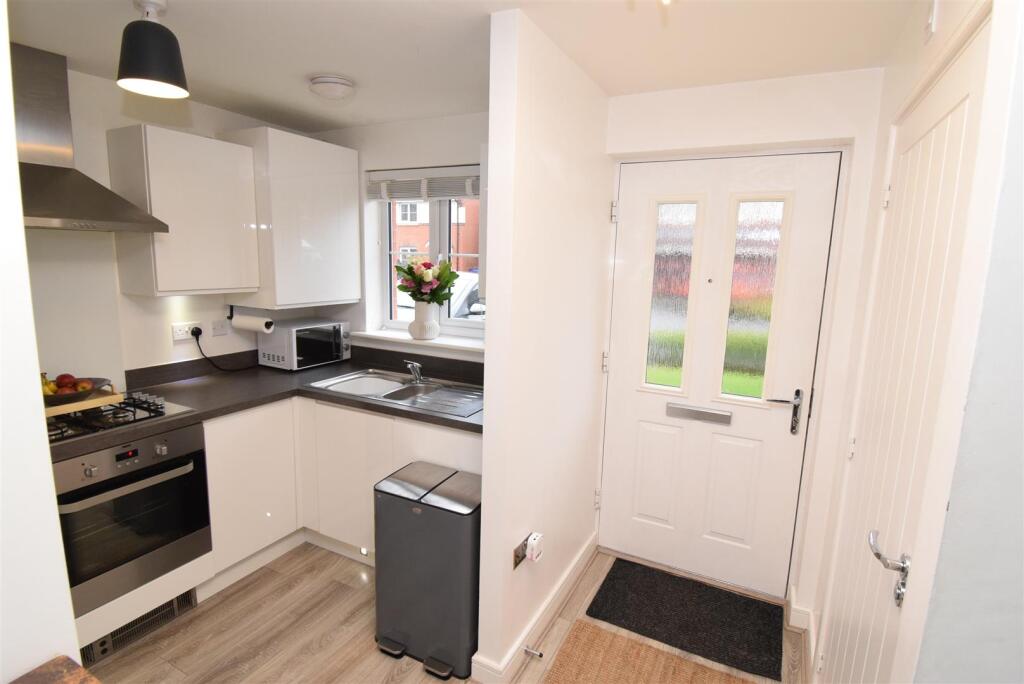 Abbot Road, Burton-On-Trent photo 3