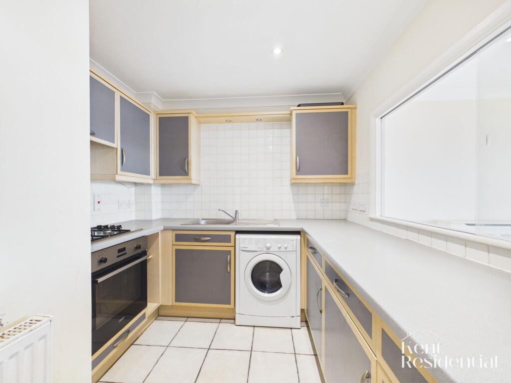 Apartment in Rochester - More
