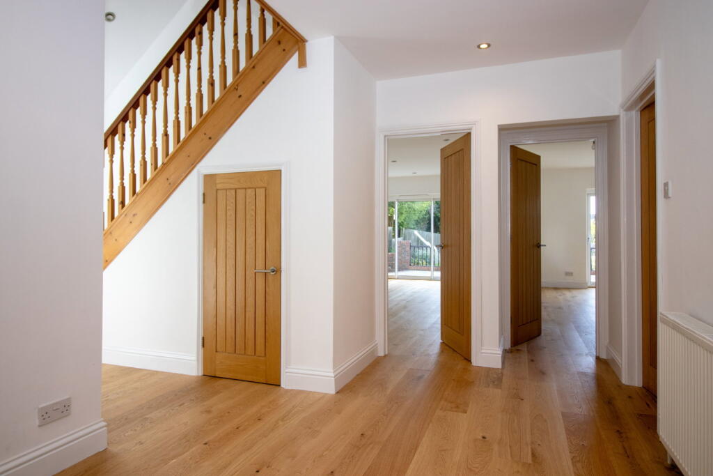 House in Winchester, New Alresford - More