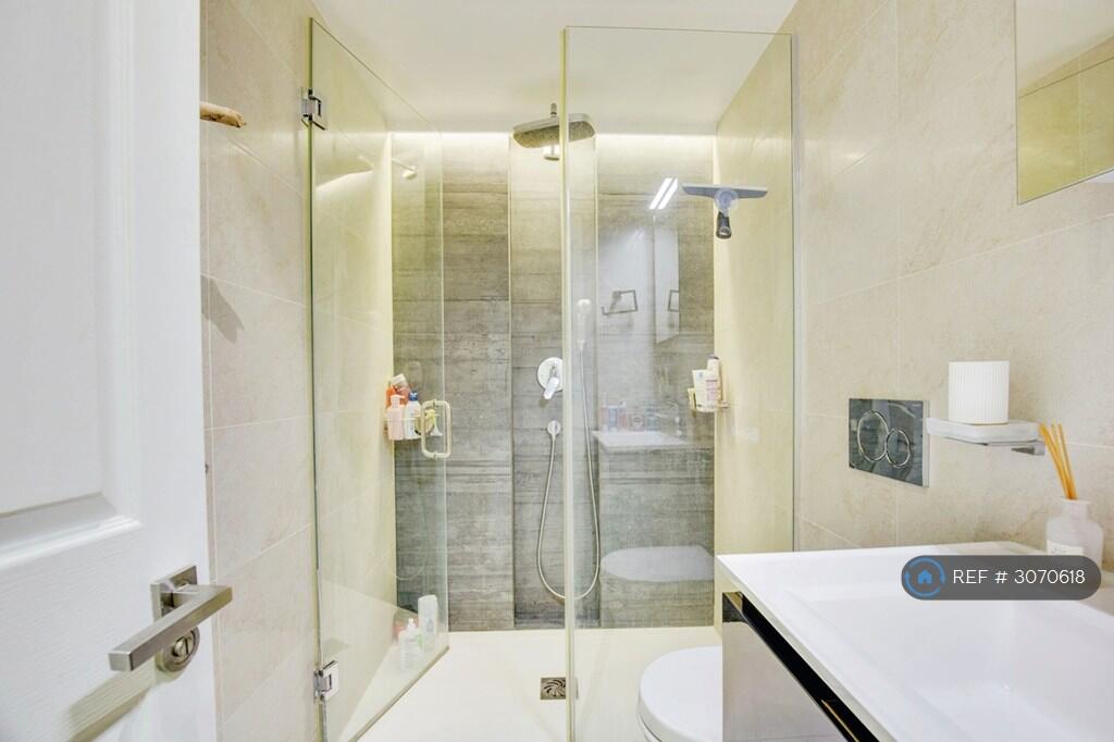 Apartment in London, Paddington - View 4