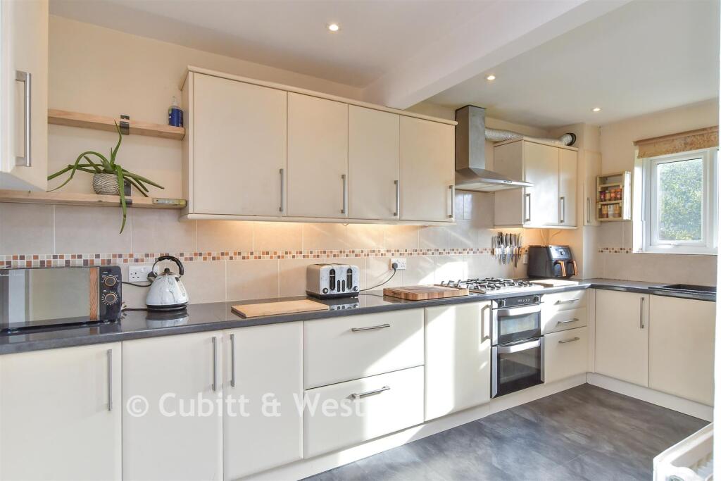 House in Brighton, Woodingdean - View 3