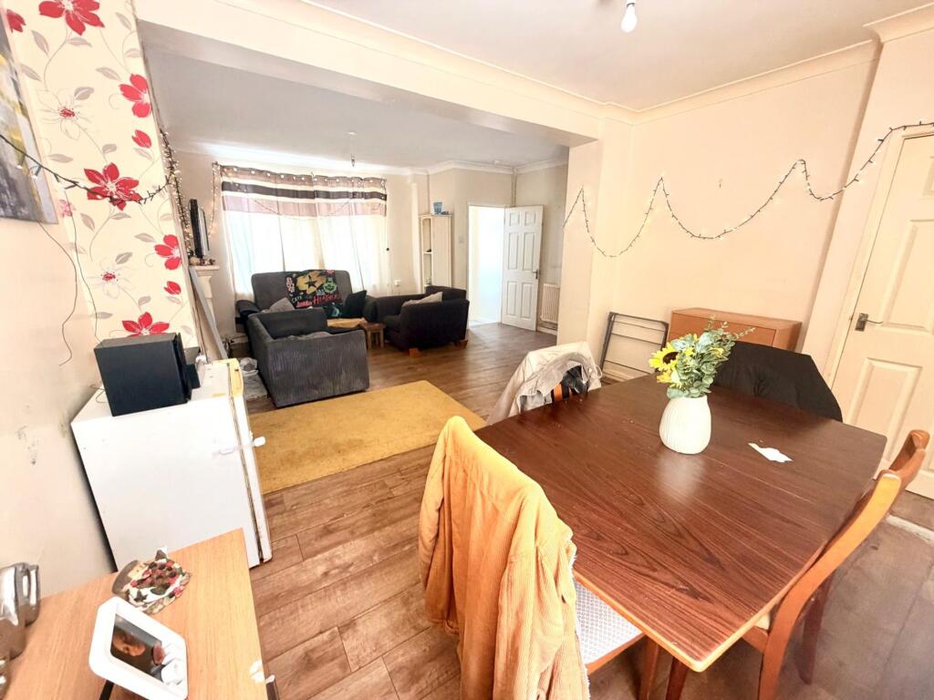 House in Markham, Argoed - View 4