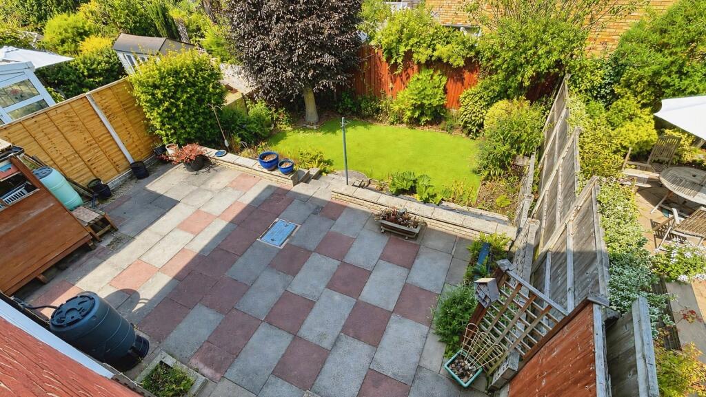 House in Stoke-on-Trent - View 2