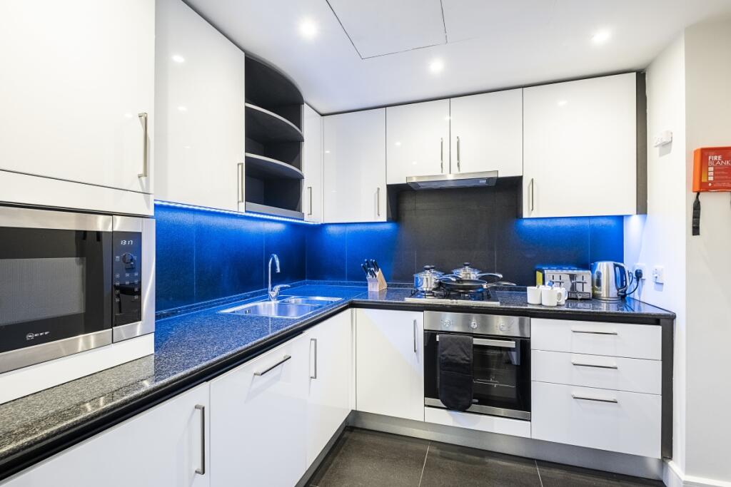 Apartment in London - View 3