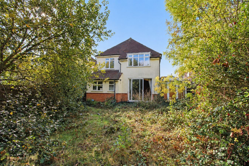 House in Bromley - View 3