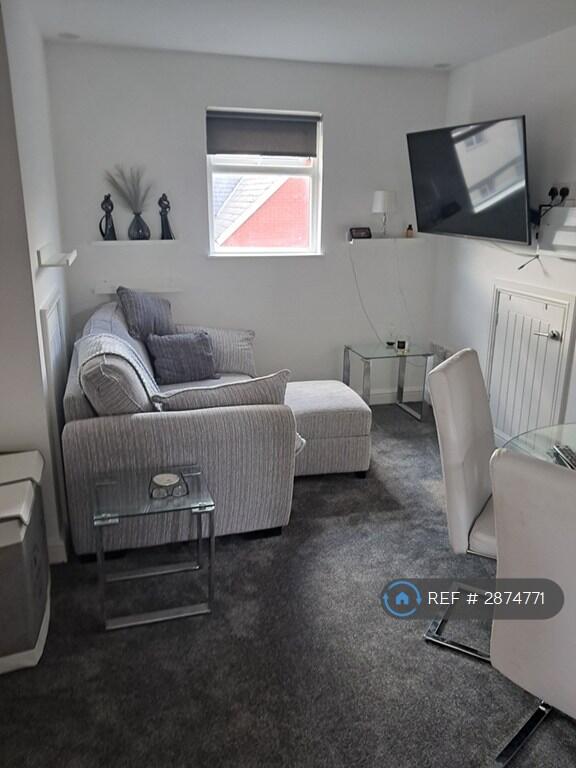 Main image of property: Broadway, Cardiff, CF24