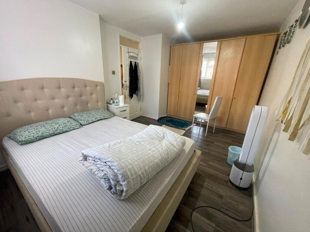 House in London - View 5