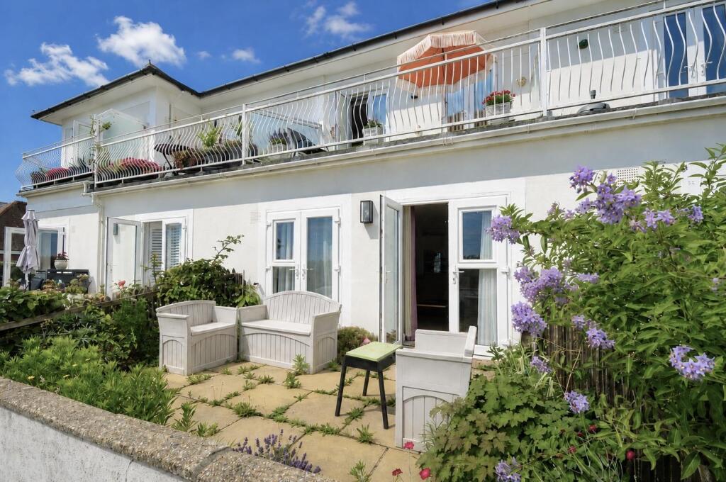 Main image of property: FANTASTIC SEA VIEWS * LAKE