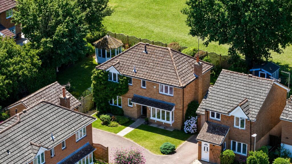 Main image of property: Yew Tree Drive, Bovingdon, Hemel Hempstead