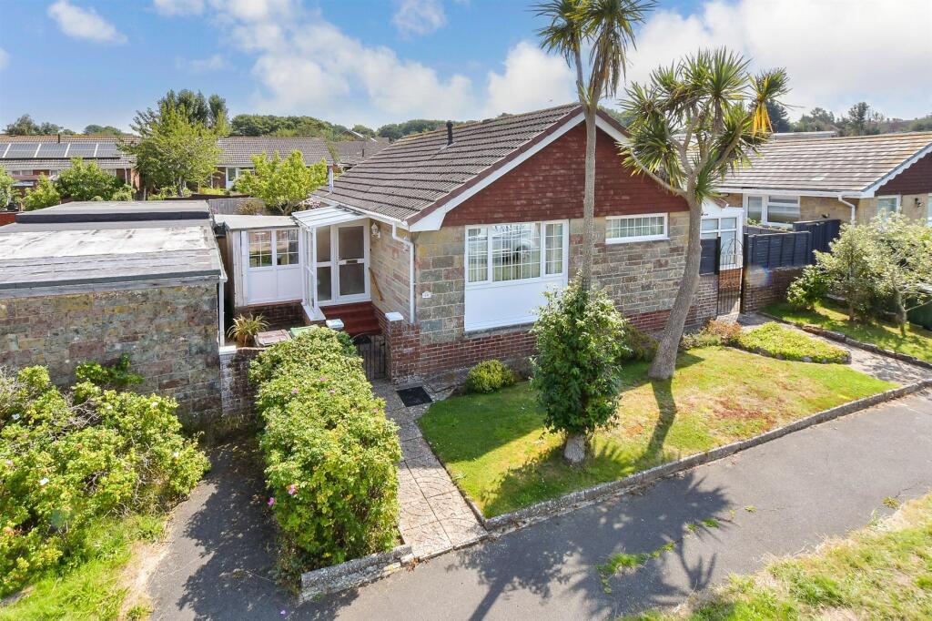 3-bed bungalow on Central Way, Sandown, Isle of Wight, £300,000