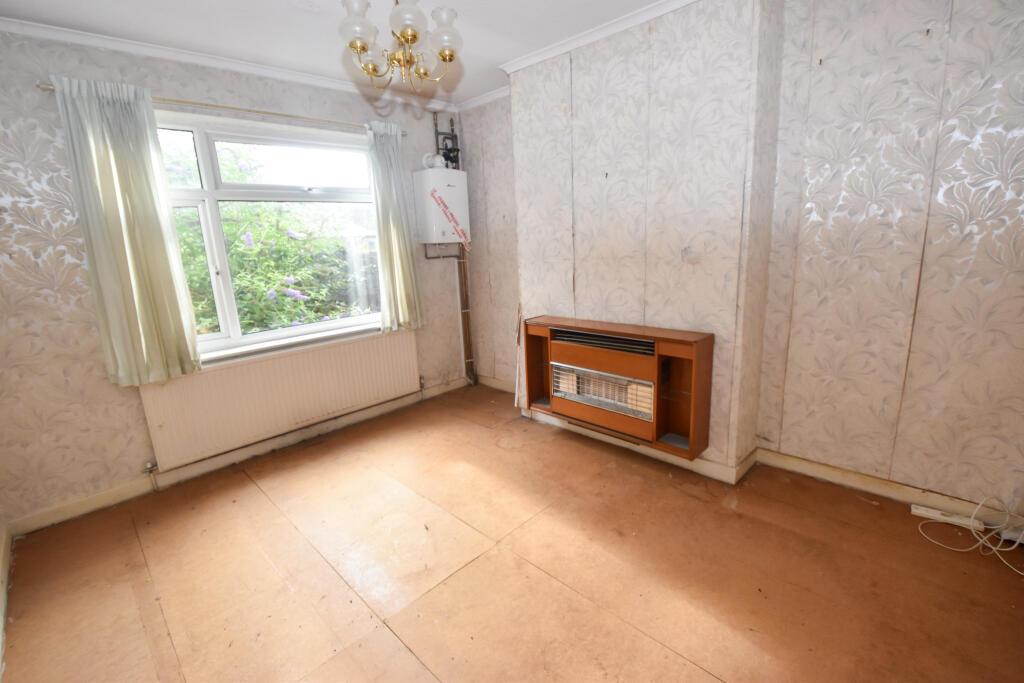 Manor Avenue, Sale, M33 photo 4