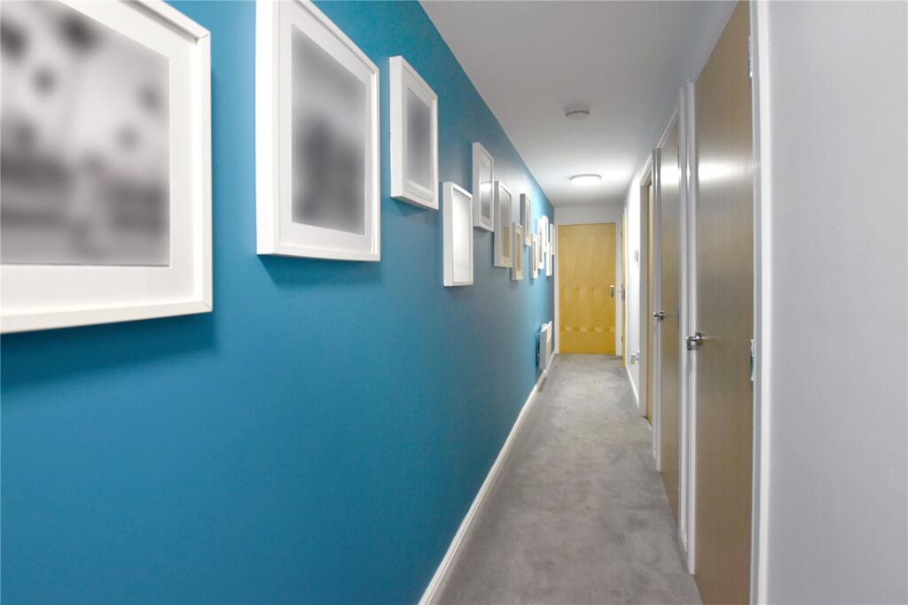 Apartment in Leeds - More