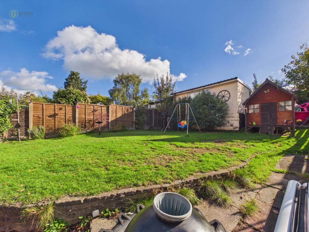 House in Birmingham, West Midlands - More