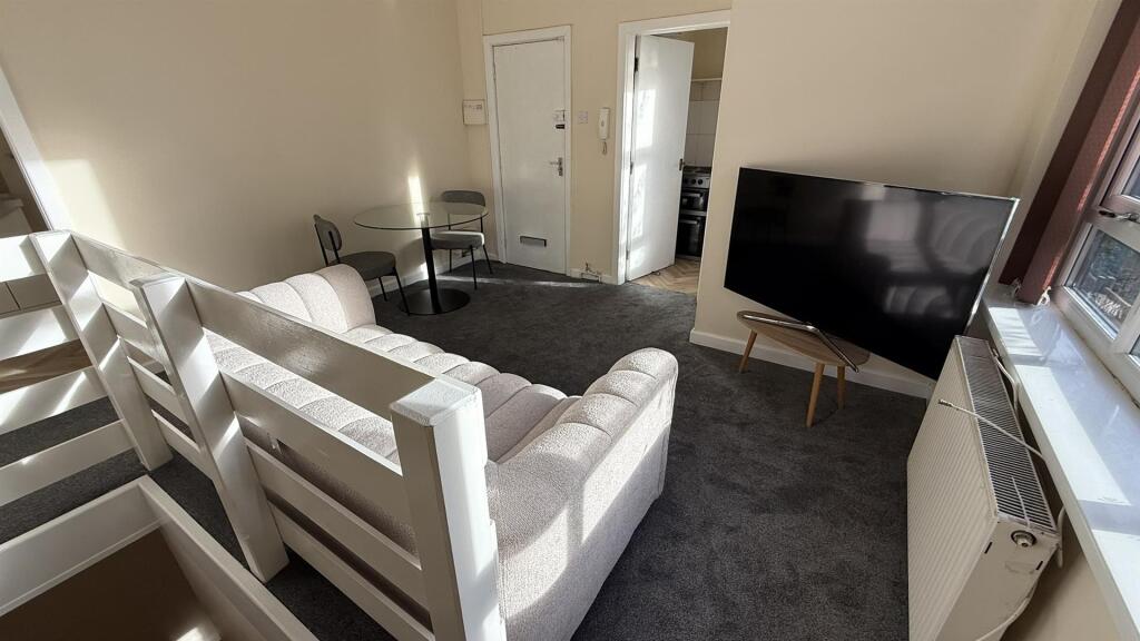 Apartment in Manchester - View 5