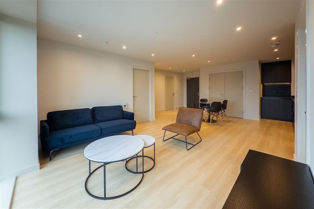 Apartment in Salford, Trinity, Lower Broughton - View 3