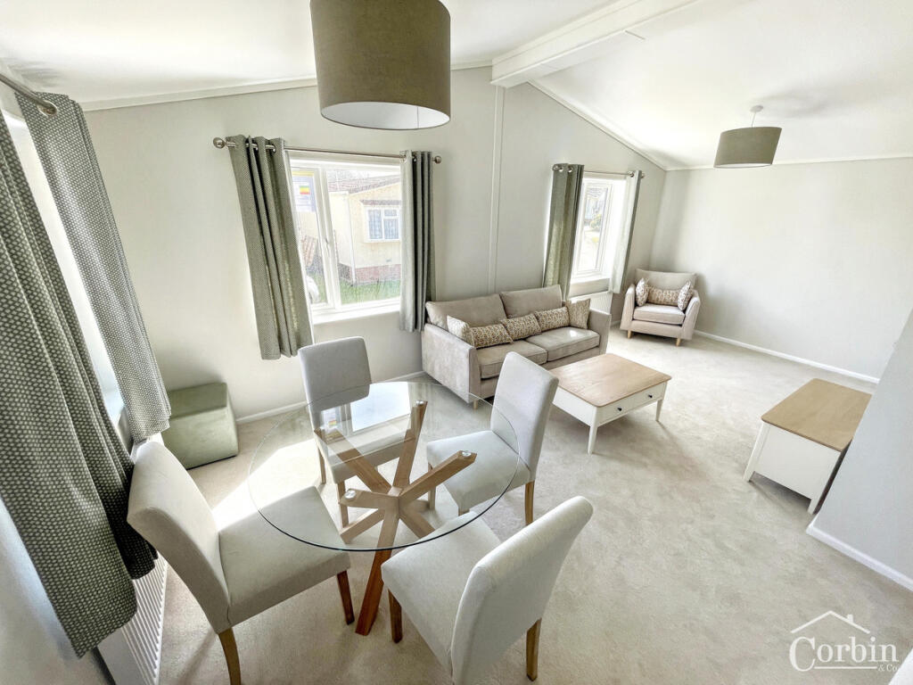 New Road, Bournemouth, BH10 7