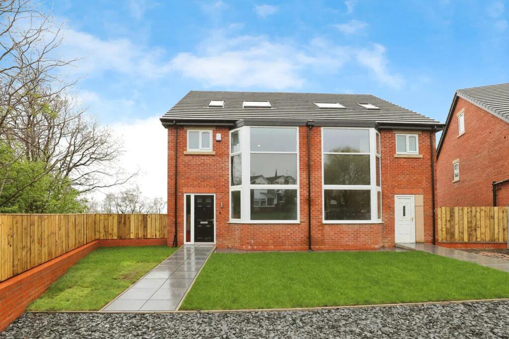 Main image of property: Glenavon Drive, Rochdale, OL12 6DT