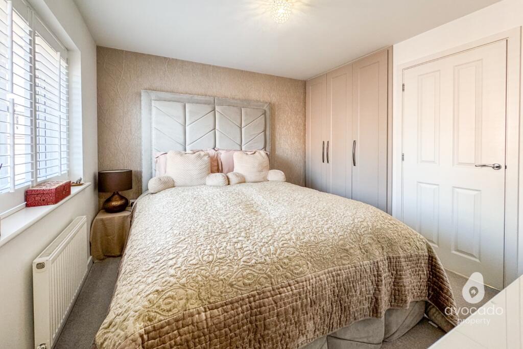 House in Spencers Wood, Ryeish Green, Shinfield - View 4