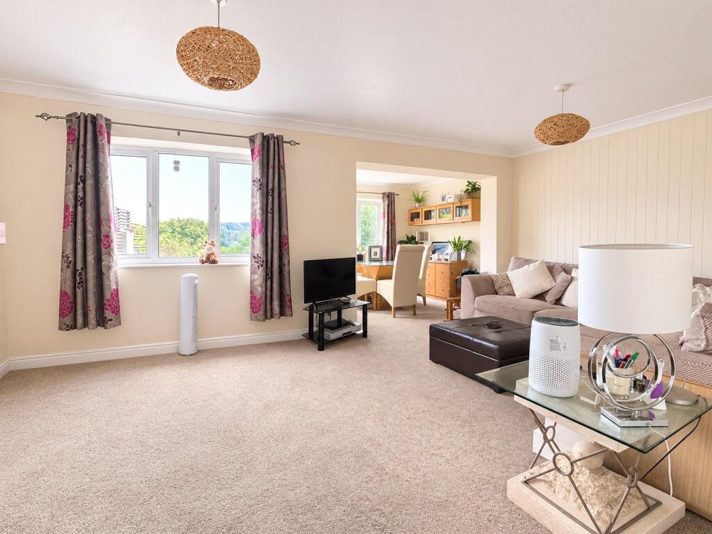 House in Waverley, Ockford Ridge, Godalming - View 4