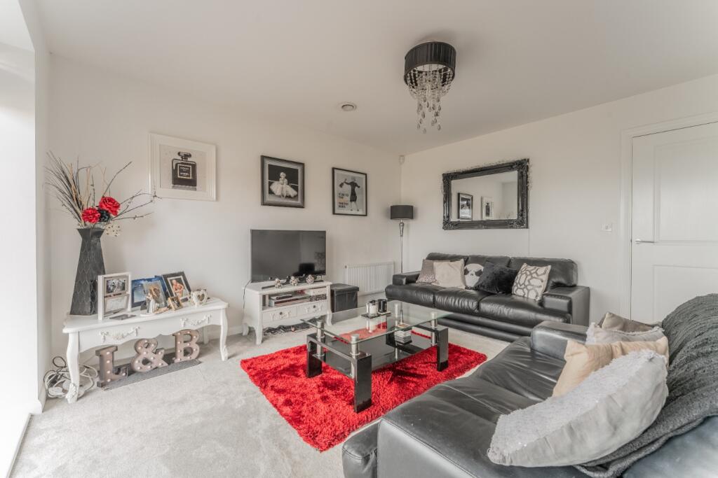 Apartment in Dartford, Kent - View 4