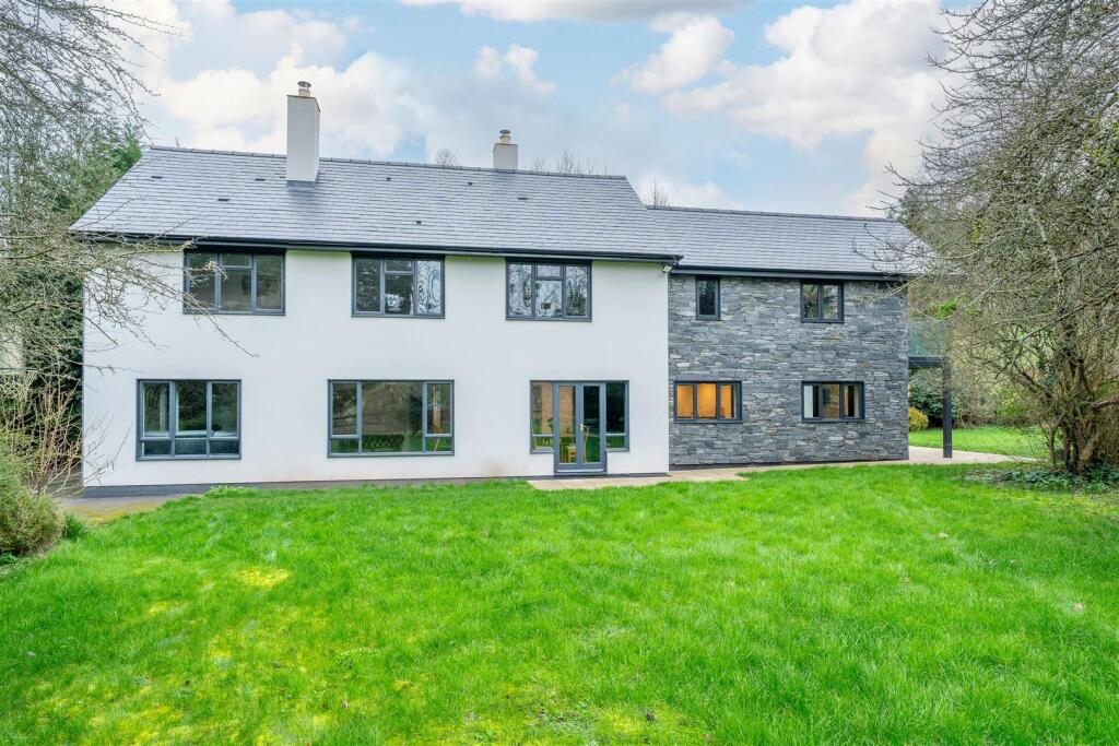 Main image of property: Abbeyfields, Shrawley, Worcester, WR6 6TQ