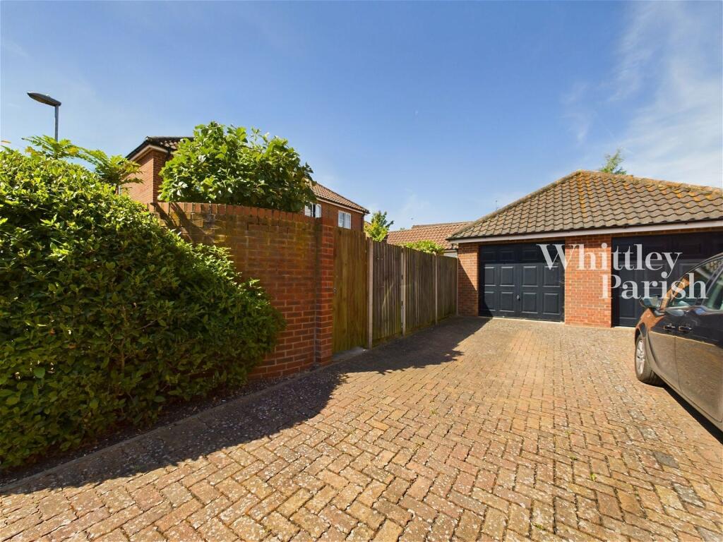 Windsor Court, Diss photo 4
