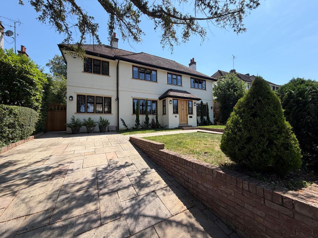 Main image of property: West Hill, Sanderstead, South Croydon, CR2 0SA