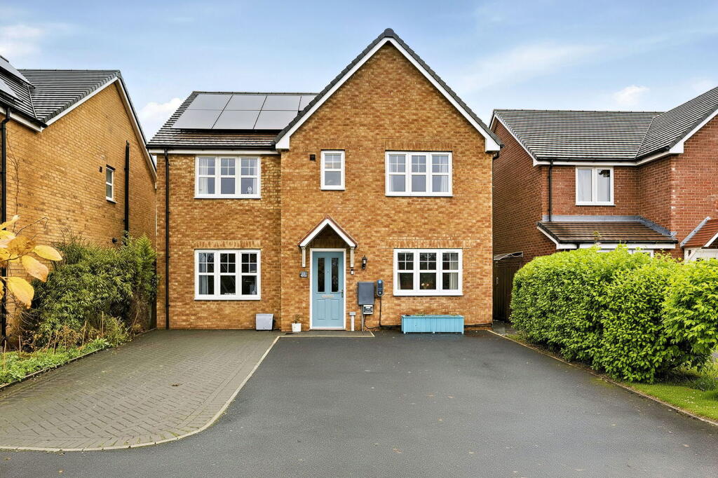 Main image of property: Arrow Way, Alcester, Bidford-on-Avon, B50 4GQ