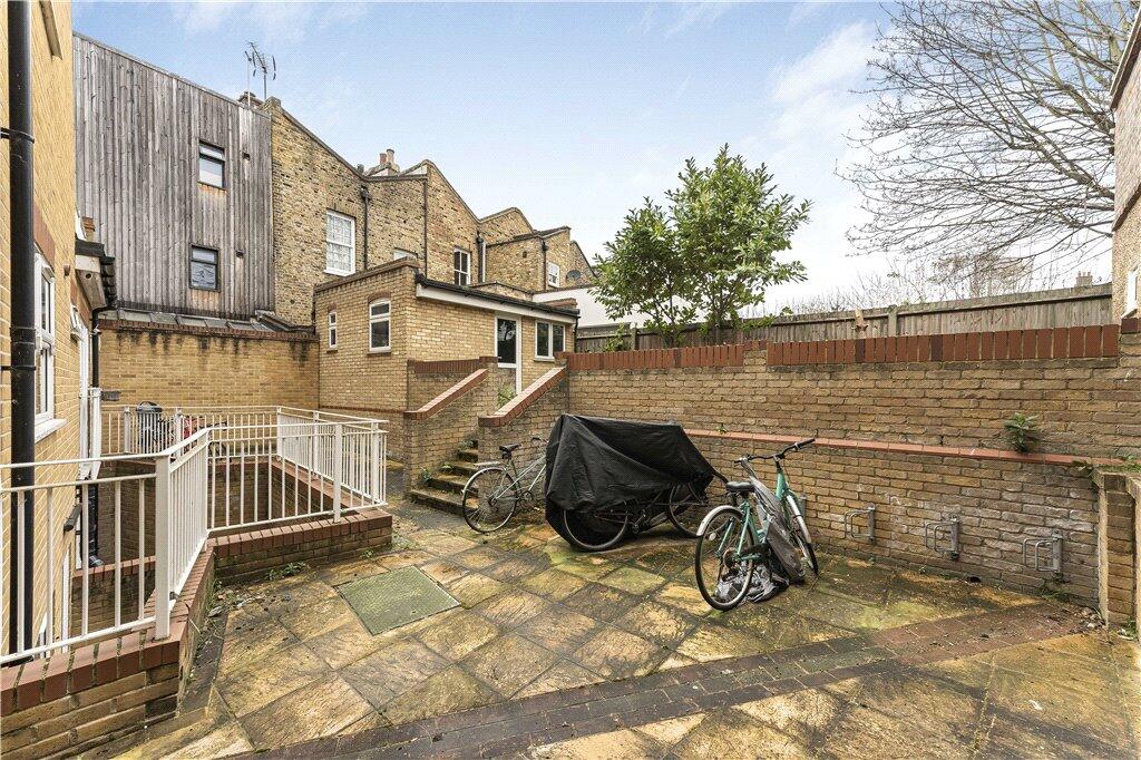 3 bedroom apartment for rent