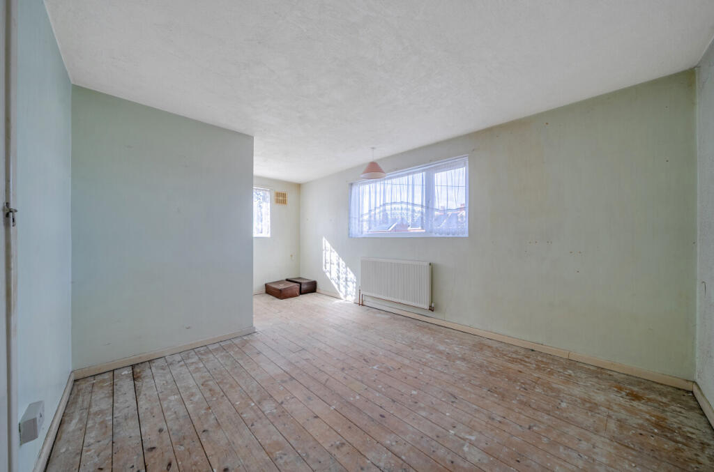 House in Emsworth, Hampshire Farm, Havant - More
