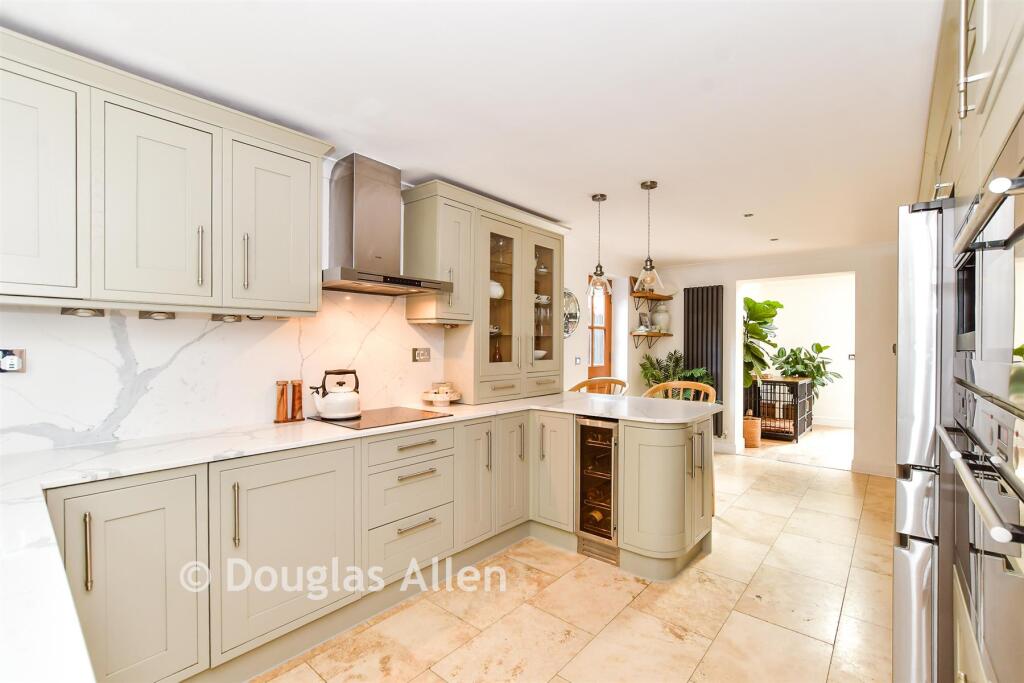 House in Epping Forest, North Weald - View 2