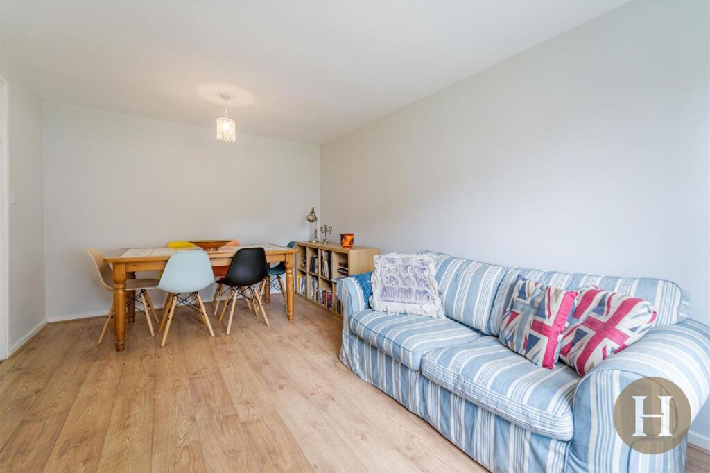 Apartment in Birmingham, Harborne - View 6