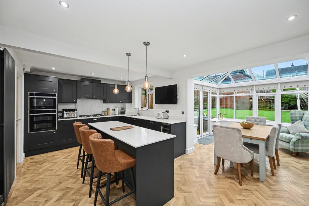 Crick Road, Hillmorton, Rugby photo 2
