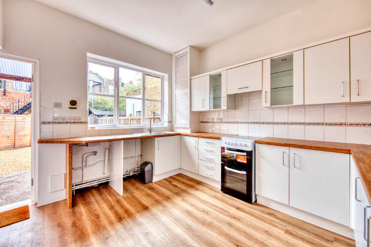 Apartment in London - View 4