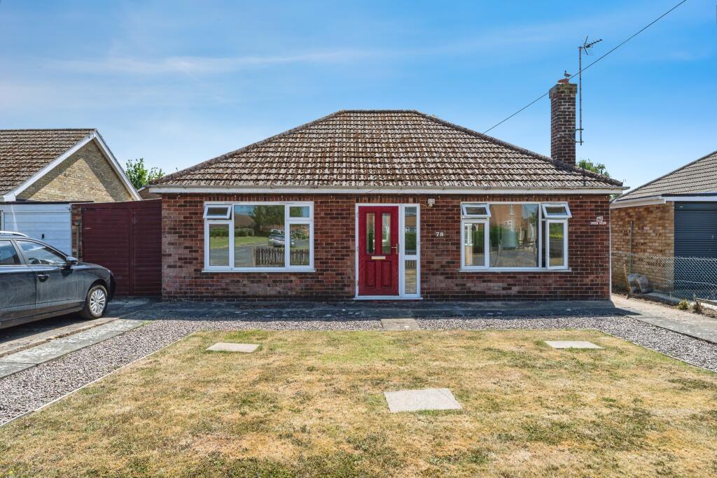 2-bed bungalow on Daniels Crescent, Spalding, PE12, £190,000