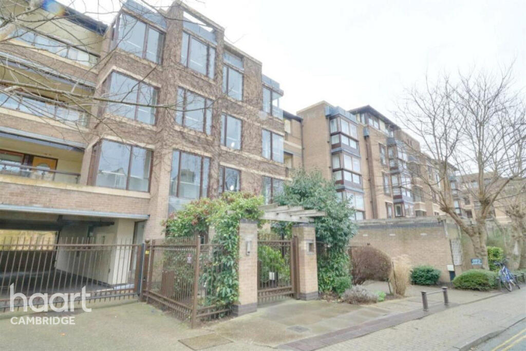 Main image of property: Beaufort Place, Thompsons Lane, Cambridge