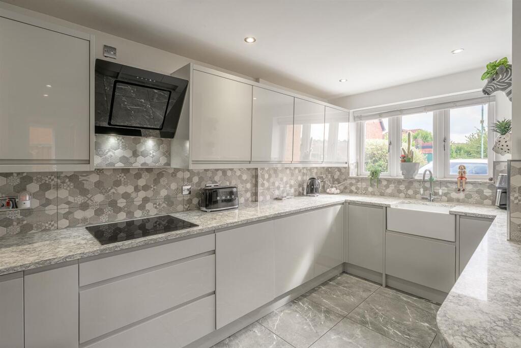 House in Dudley - View 4