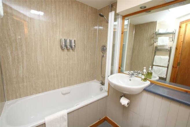 Fara Bathroom