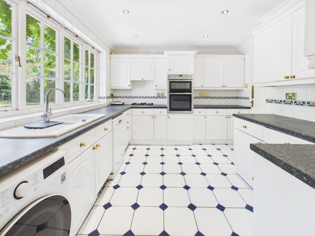 Monkswood, 26 Arnhem Way, Woodhall Spa photo 2