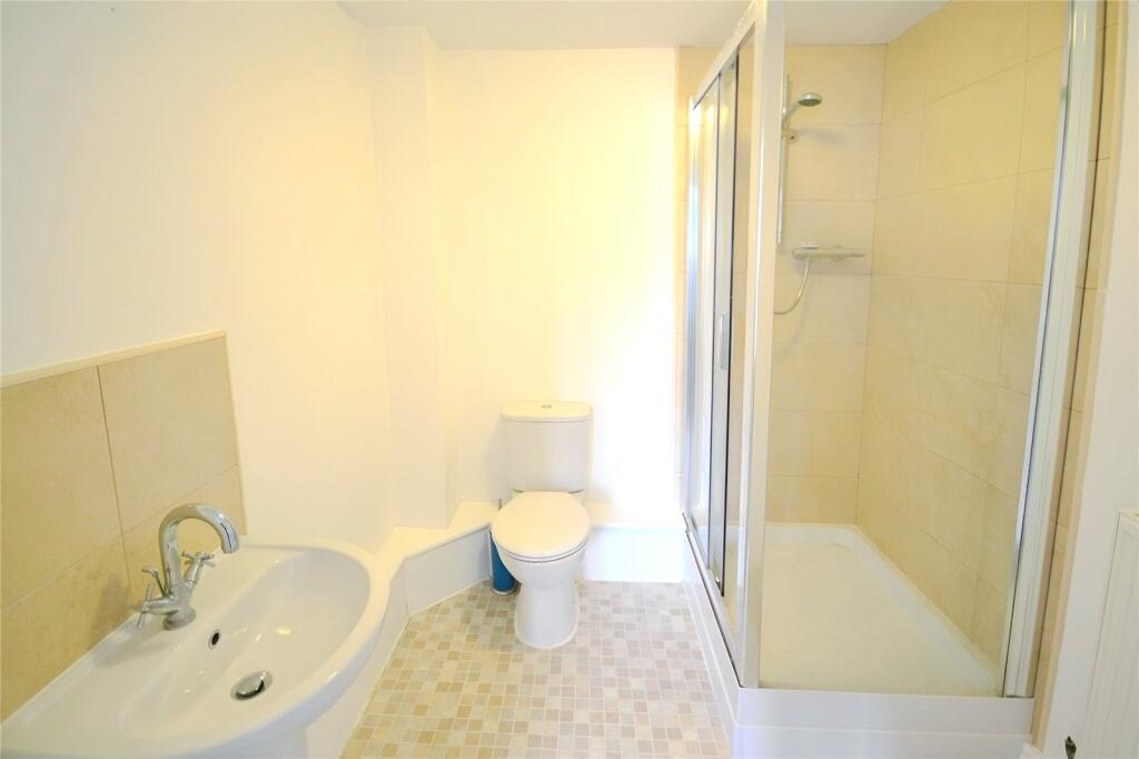 Apartment in Cardiff, Cathays - More