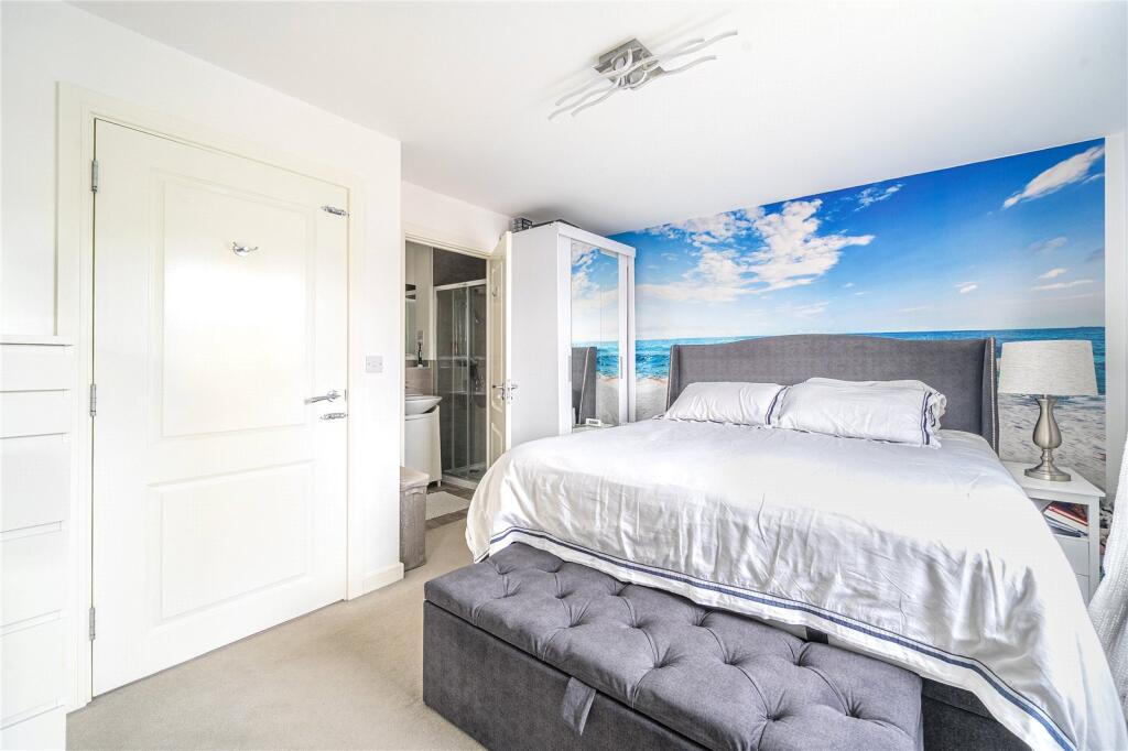 House in Wokingham - View 4