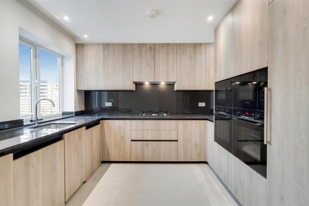 Main image of property: Bridge Lane, London, NW11