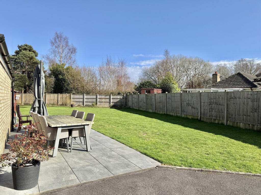 Ashurst Road, West Moors, Ferndown, Dorset, BH22 photo 2
