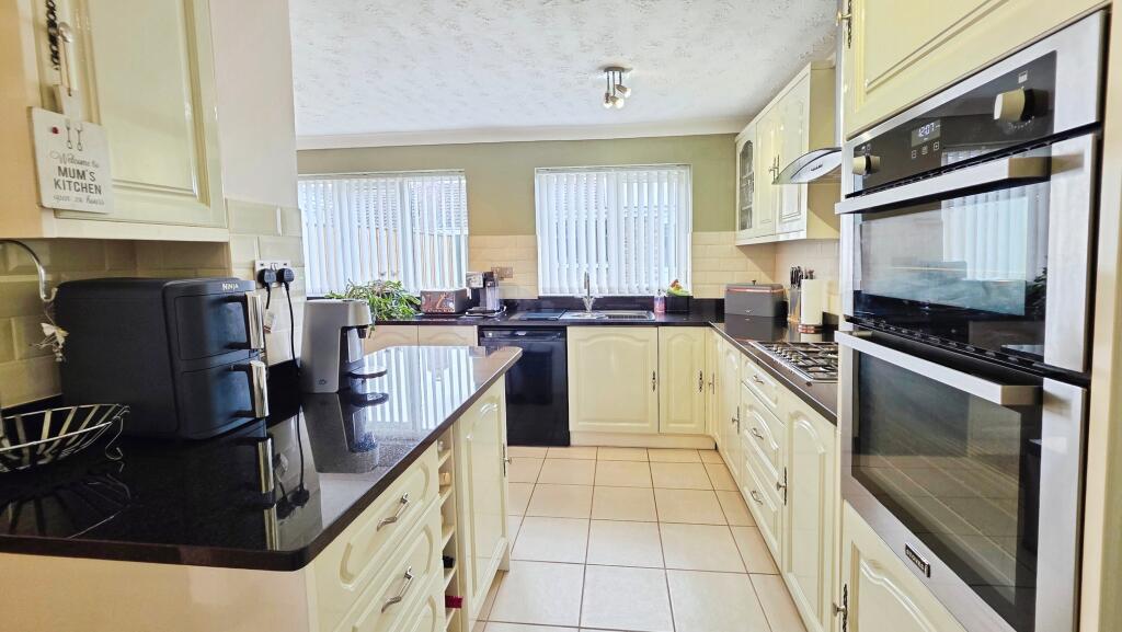 House in North Kesteven, Sleaford - More