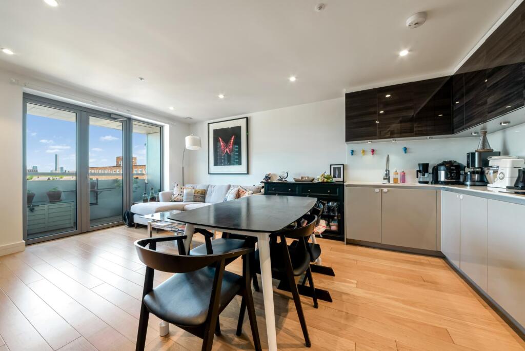 2-bed flat on 30 Barking Road, London, E16, £400,000